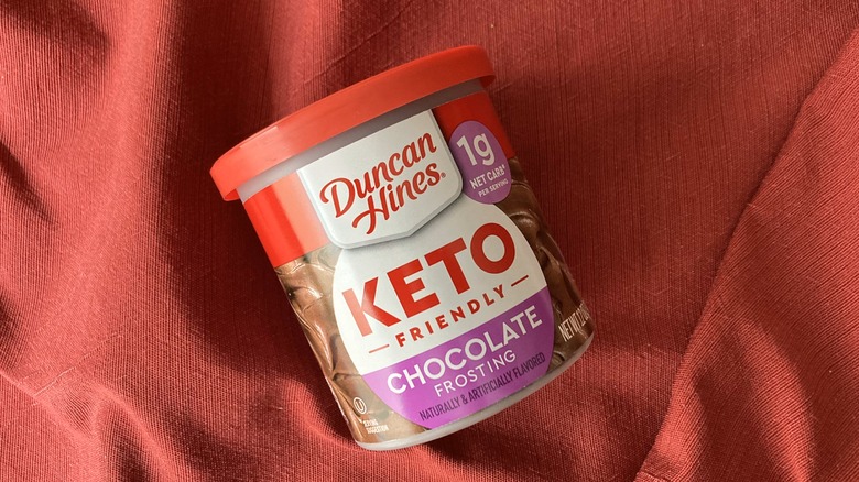 Duncan Hines Keto Friendly Chocolate frosting