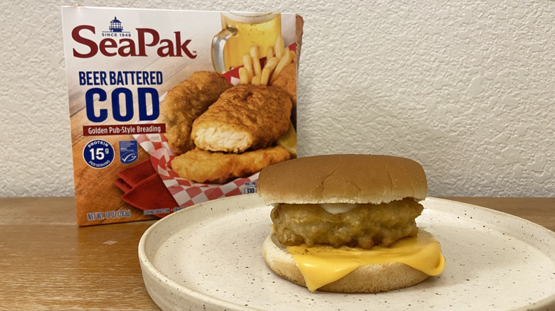 SeaPak cod with sandwich