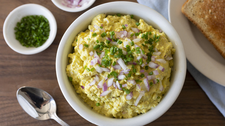 egg salad with chopped onions