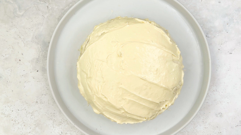 cake with lemon curd frosting