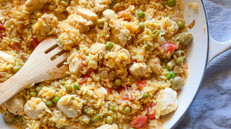 chicken with rice and peas