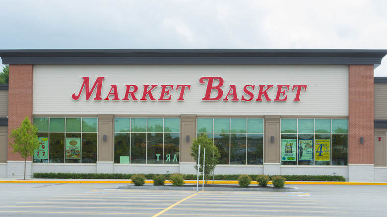 Market Basket grocery store