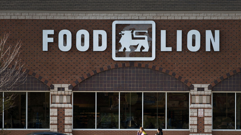 food lion grocery store sign