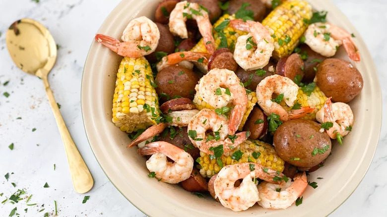 shrimp, corn, sausage, and potatoes