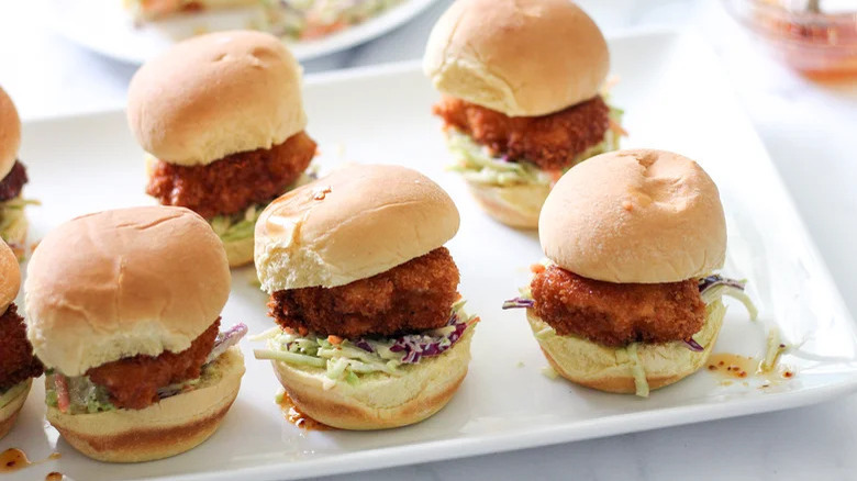 fried chicken sandwiches with coleslaw