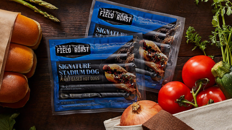 Field Roast Signature Stadium Plant-based Hot Dogs