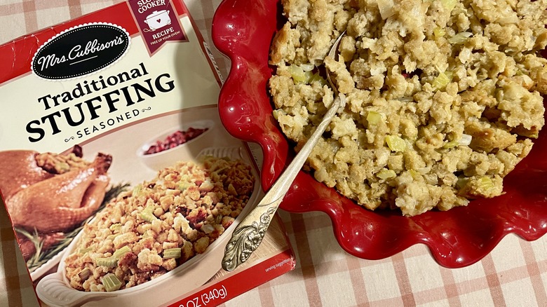 Mrs. Cubbison's Traditional Seasoned Stuffing mix box and prepared stuffing