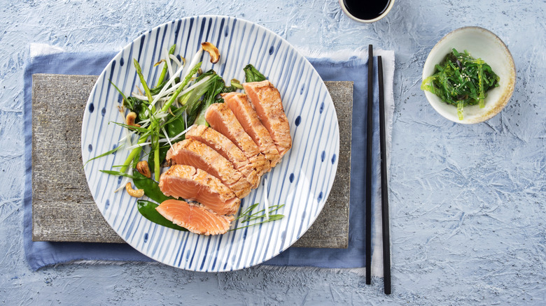 masu salmon with salad