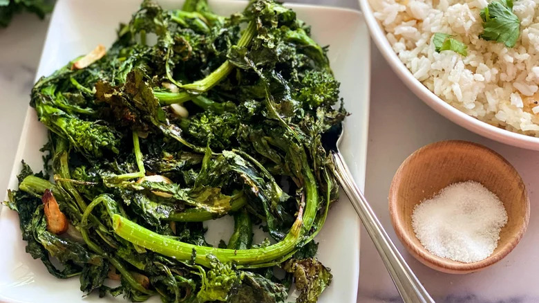 roasted broccoli rabe with salt and white rice