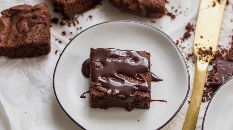 A brownie on a plate