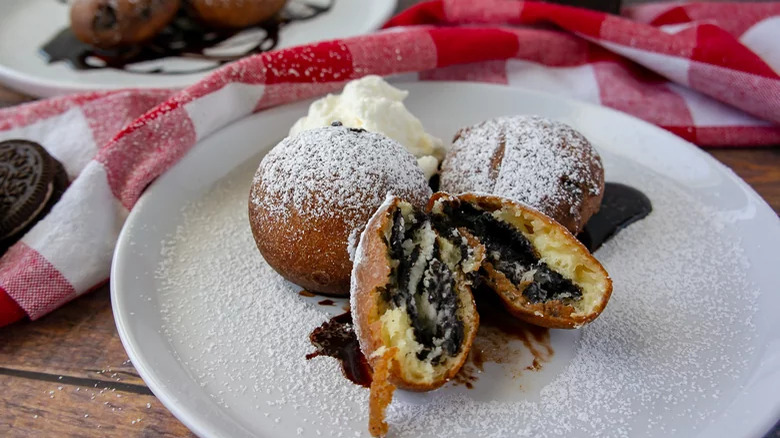 Deep fried Oreos on a plate