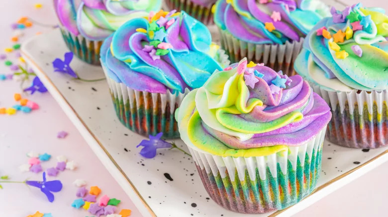 Rainbow Cupcakes 