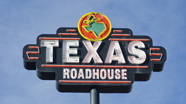 Texas Roadhouse sign