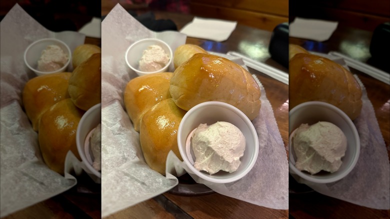 Basket of rolls at Texas Roadhouse