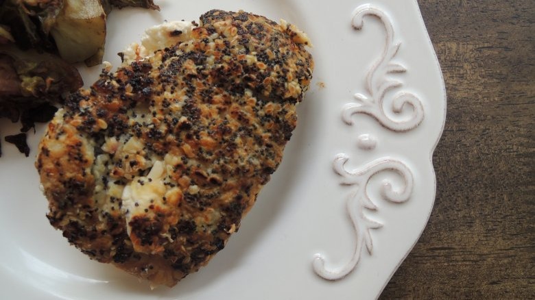 fancy plate with everything bagel chicken 