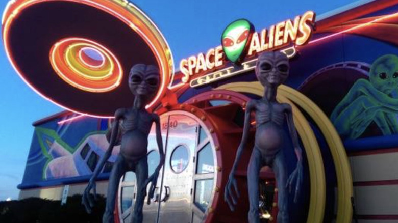 outside of Space Aliens bar