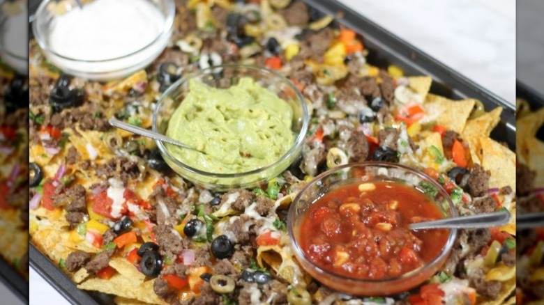 sheet pan nachos with fixings