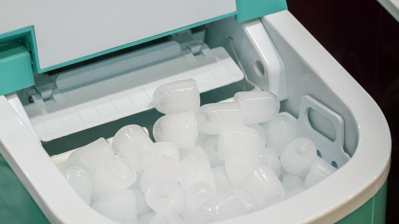 freestanding ice maker