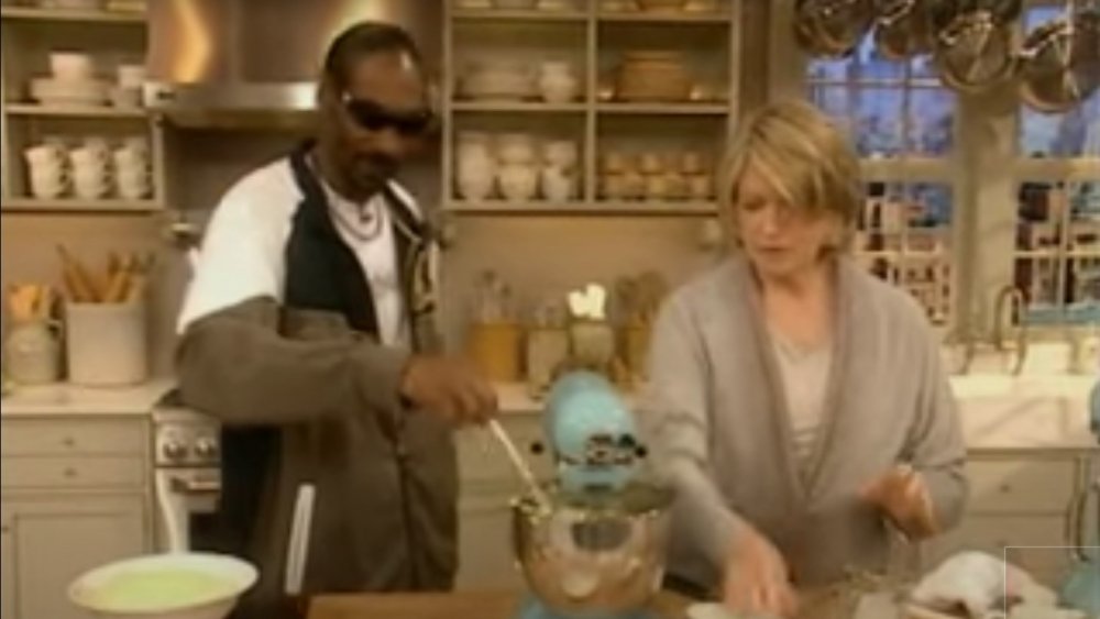 Martha St and Snoop make mashed potatoes