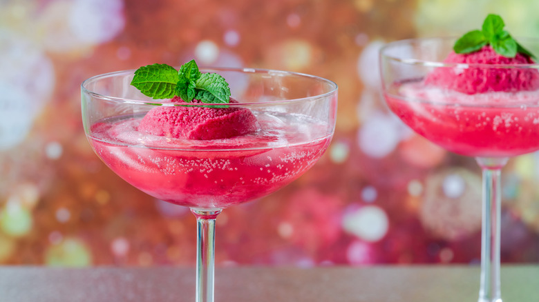 Berry sorbet float with mint