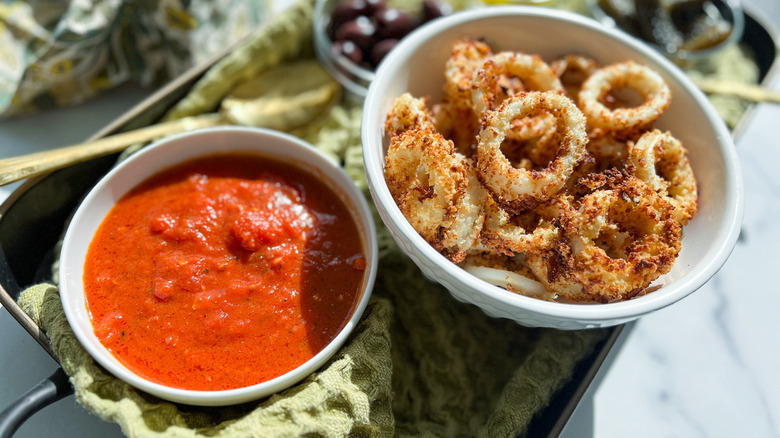 marinara and calamari rings