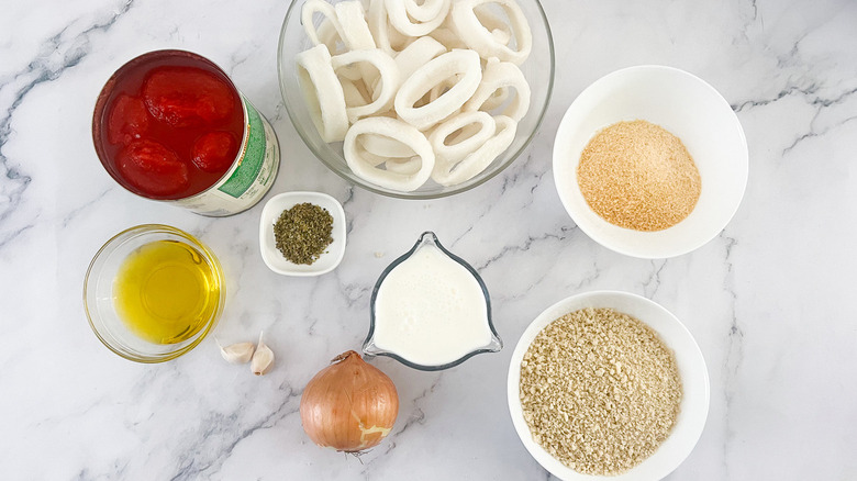 ingredients for marinara and calamari