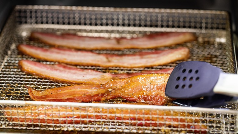 flipping bacon in air fryer 