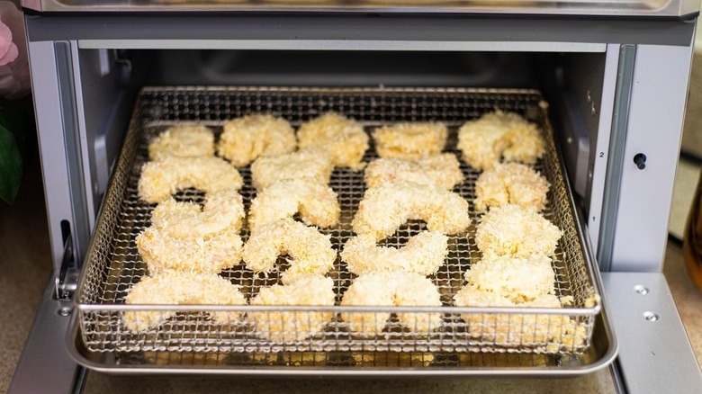 shrimp going into air fryer