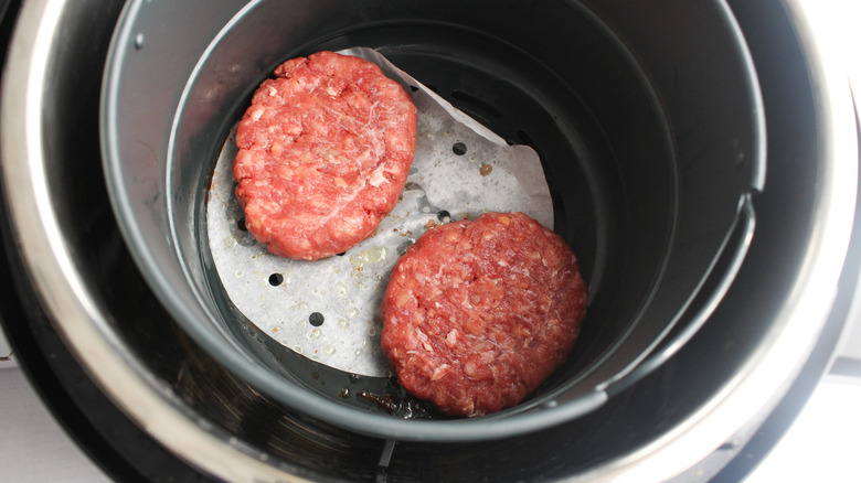 burger patties in an air fryer