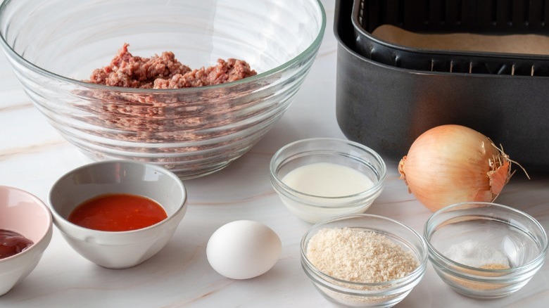 ingredients for meatloaf