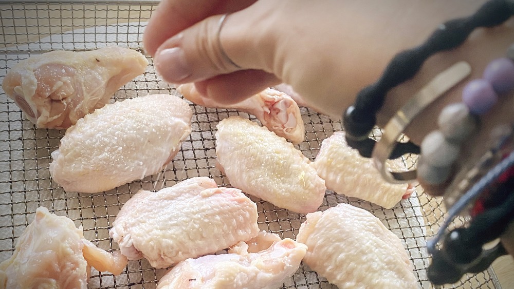 salting Air fryer sticky chicken wings