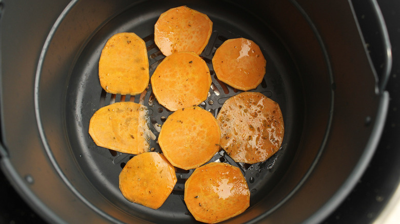 potato slices in air fryer