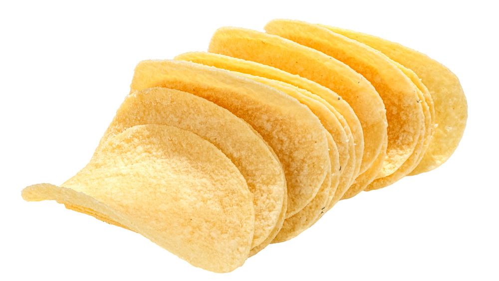 Curved, stackable potato chips 