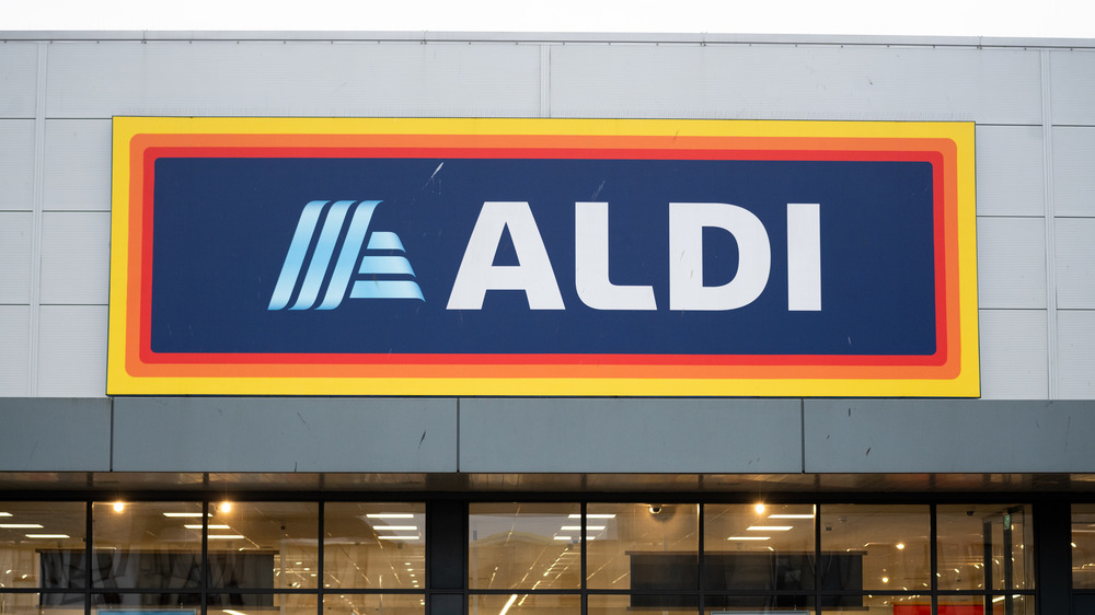 Aldi store sign