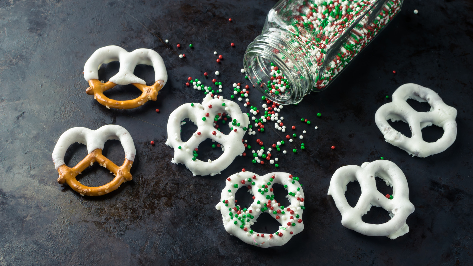 https://www.mashed.com/img/gallery/aldi-fans-are-unimpressed-by-its-returning-holiday-gourmet-chocolate-covered-pretzels/l-intro-1670868732.jpg