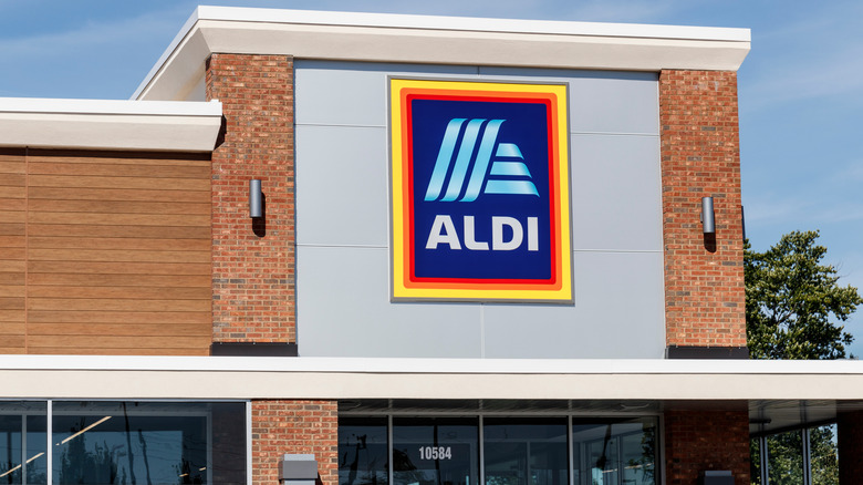 Aldi sign on store exterior