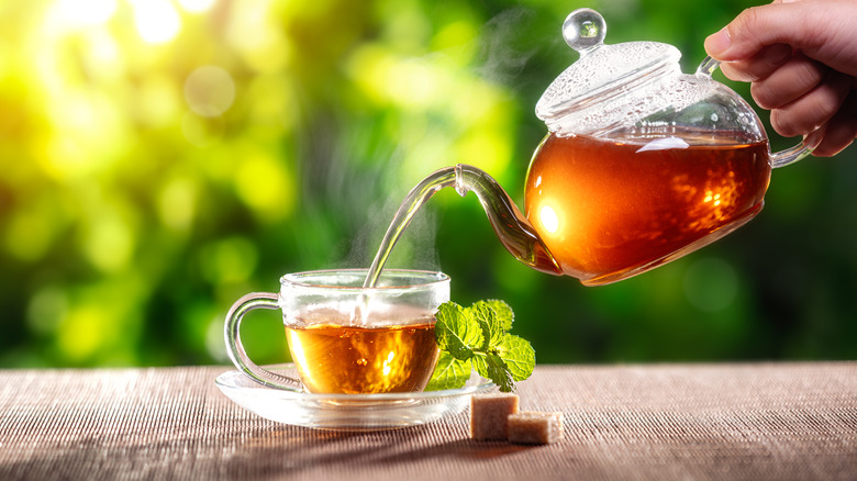 Tea with green mint