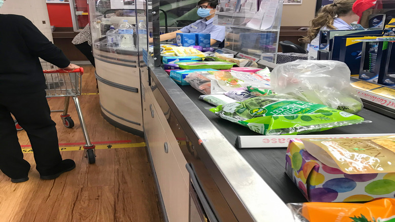 Aldi conveyor belt and cashier