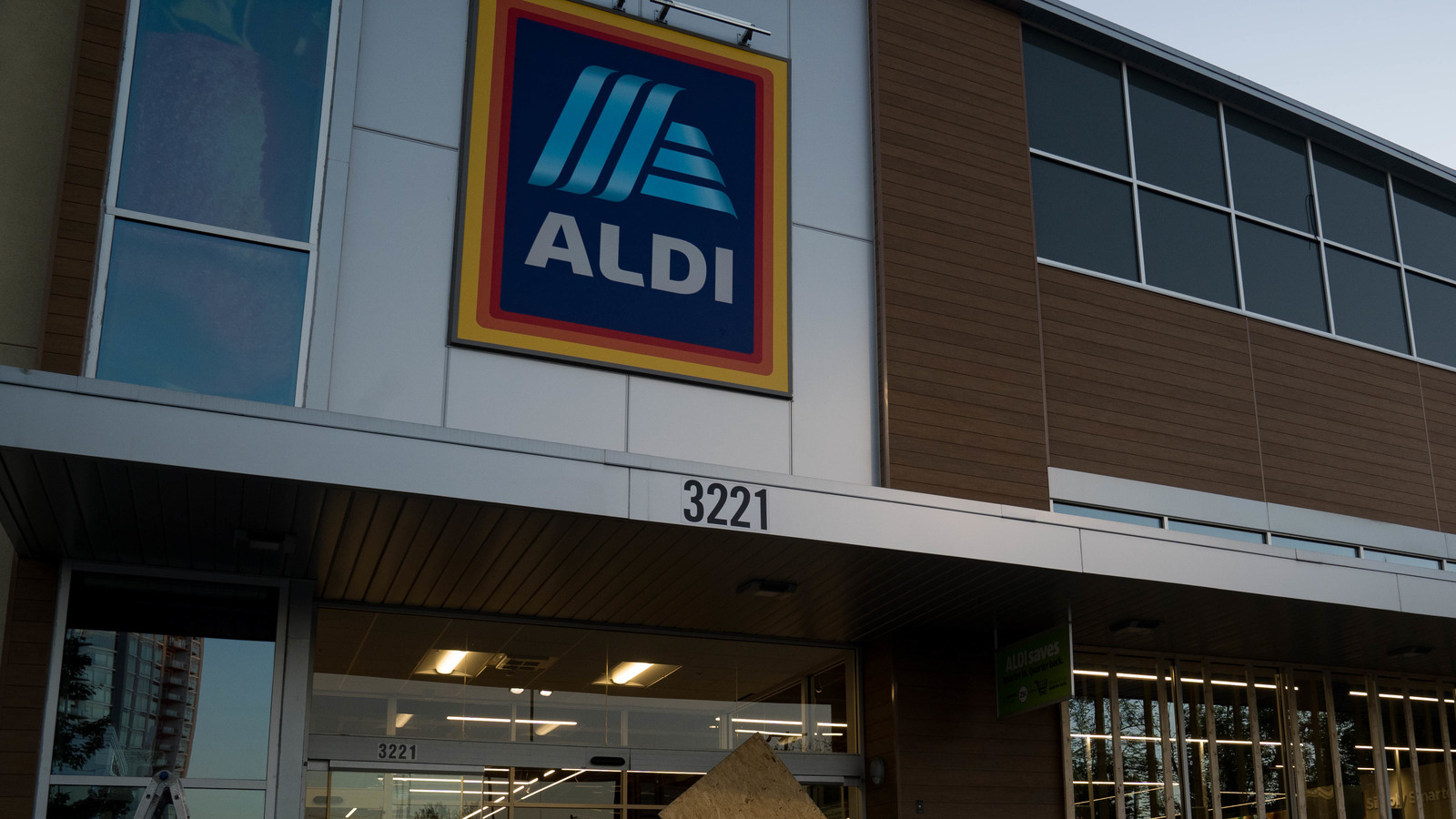 Aldi's 30 Thanksgiving Dinner Is A Total Steal