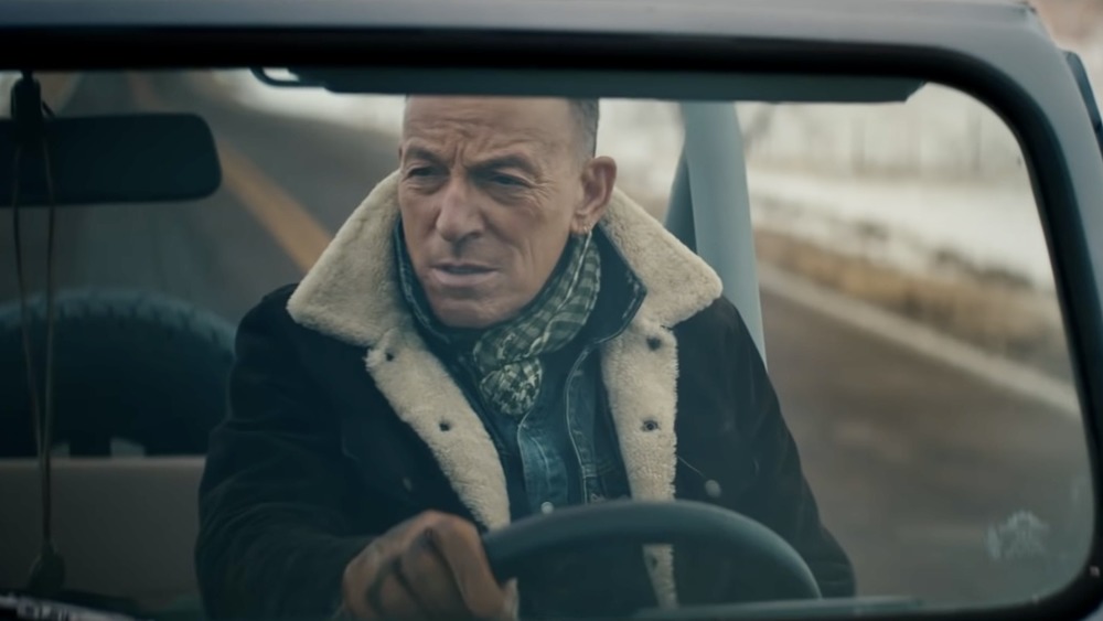 Bruce Springsteen drives Jeep in Super Bowl ad