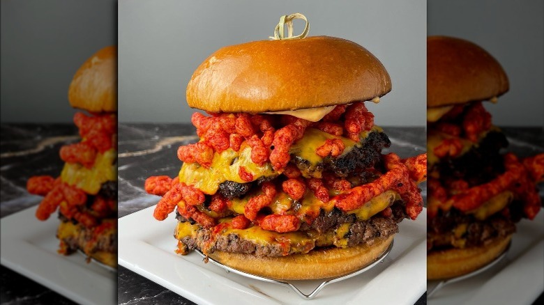 Burger with Wagyu and Cheetos