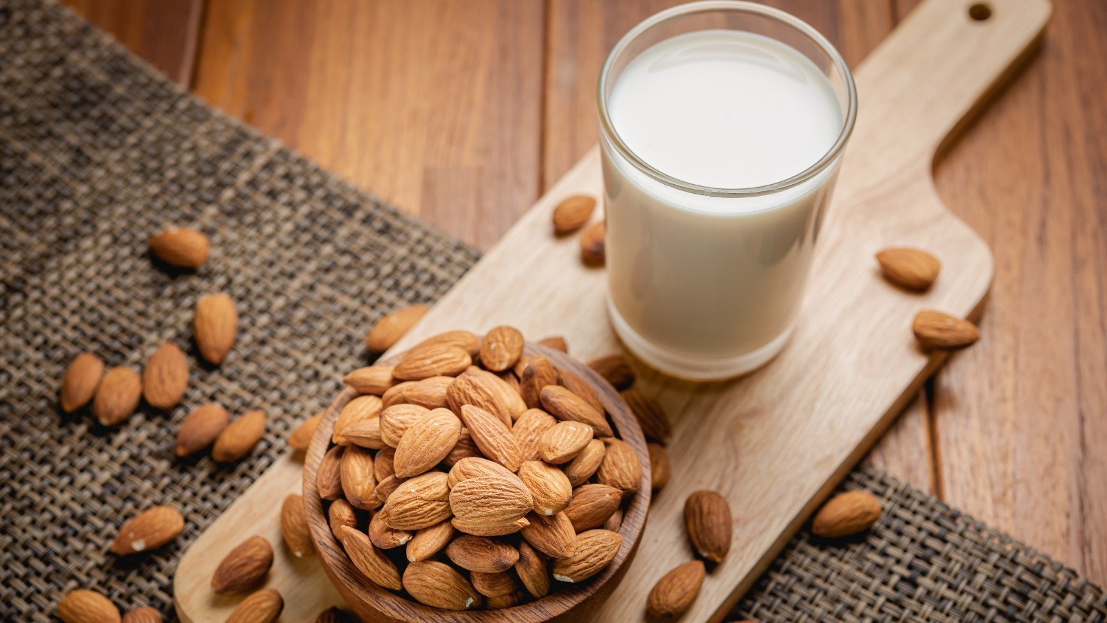 the-nutrition-facts-of-chocolate-almond-milk-nunu-chocolates