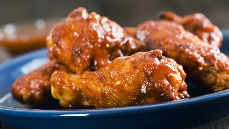 plate of chicken wings