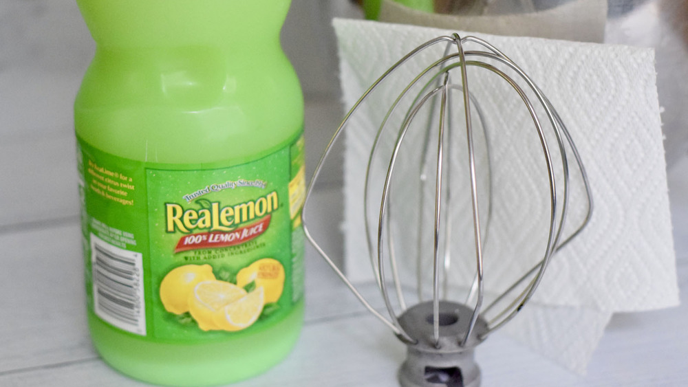 Lemon juice and whisk attachment