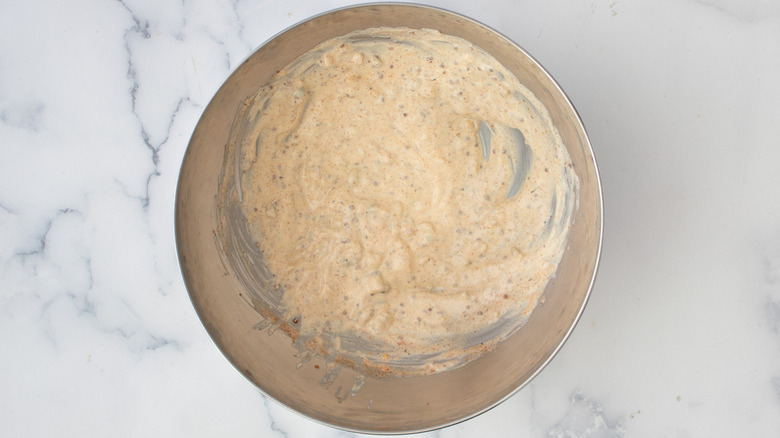 remoulade sauce in bowl