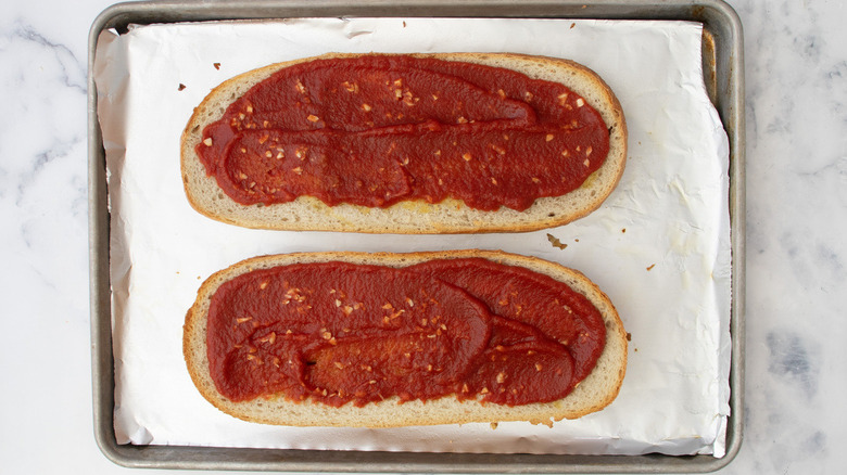 French bread with tomato sauce