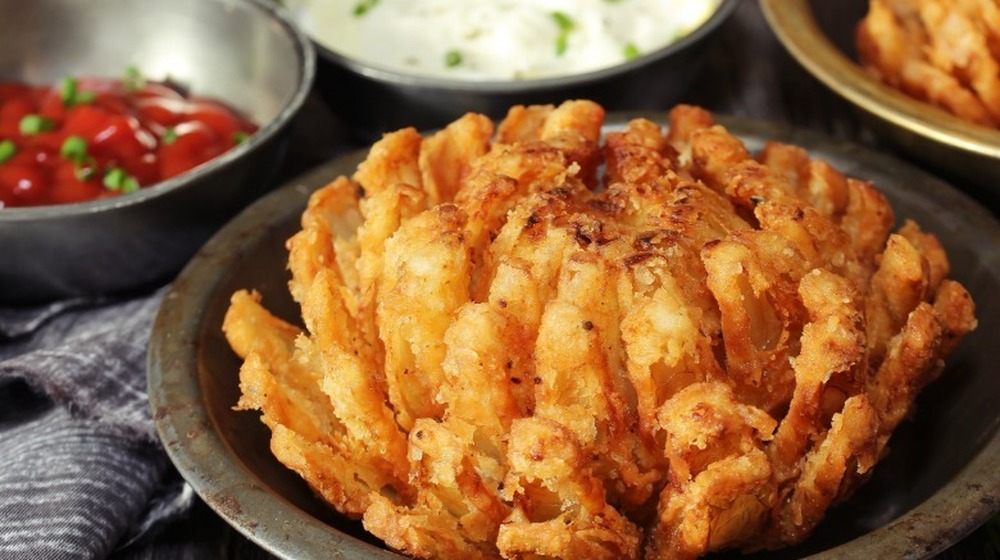 Fried blooming onion appetizer 