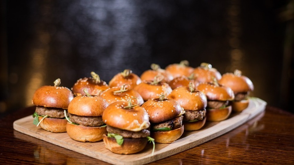 Mini burger sliders