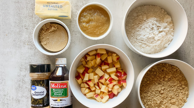 apple cinnamon streusel muffin ingredients