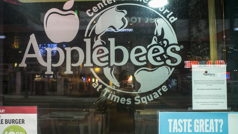 Applebee's window reflection